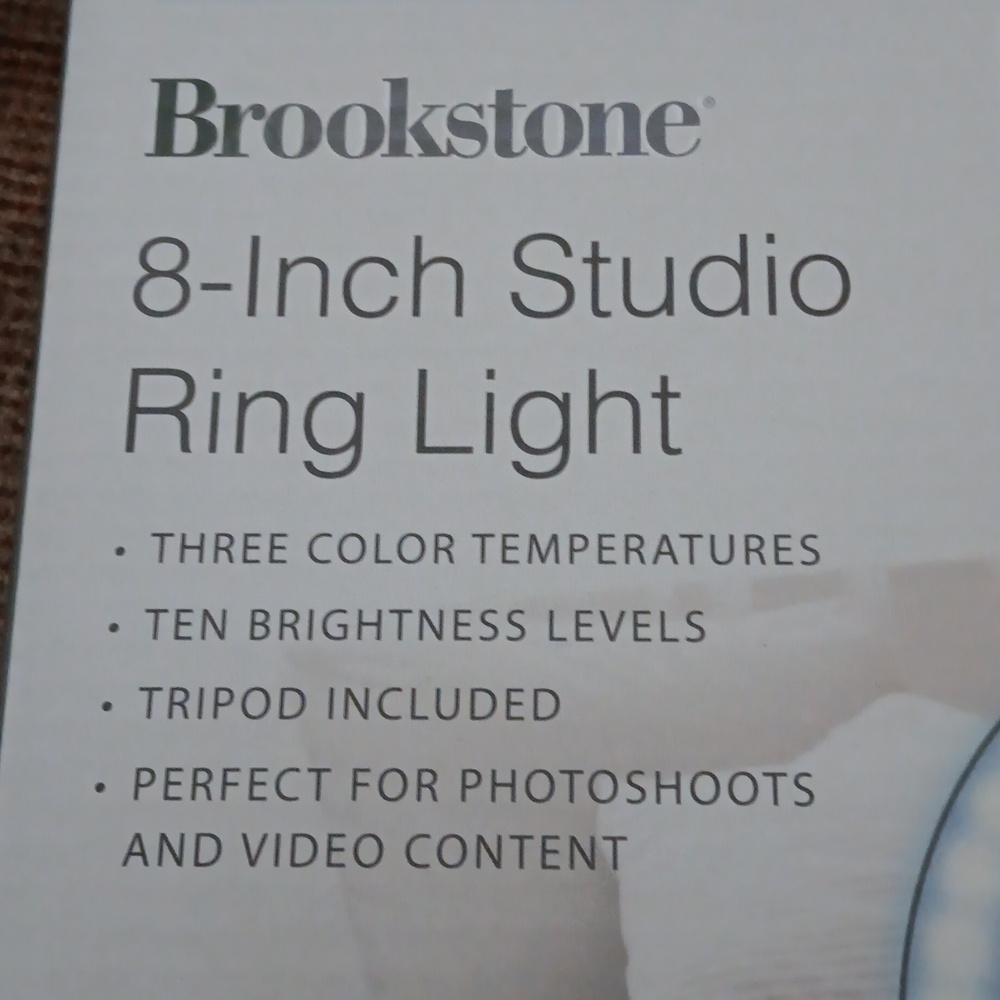 ☆ NWT BROOKSTONE 8" STUDIO RING LIGHT iOS & ANDROIDS! - Picture 2 of 4